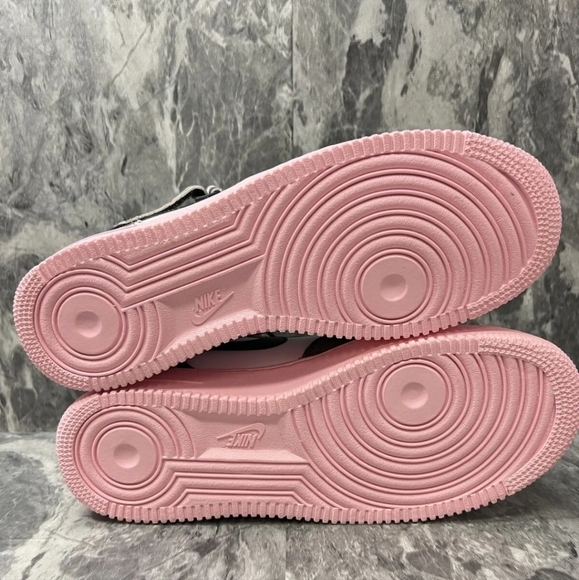 Air Force 1s' 07 mids Tunnel Walks - Picture 3 of 3